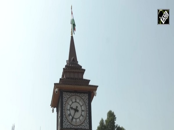 Indian National flag flying high at the iconic Ghanta Ghar in Srinagar's Lal Chowk (Photo/ ANI)