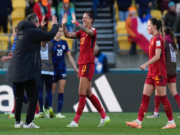 Spain Women's football players celebrating victory (Photo: Twitter/Spain Women's National football)