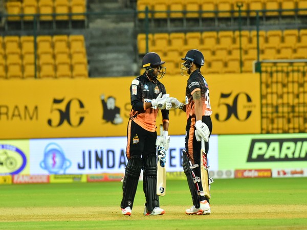 Hubli Tigers' Luvnith Sisodia and Krishnan Srijith in action against Gulbarga Mystics (Image: KSCA)