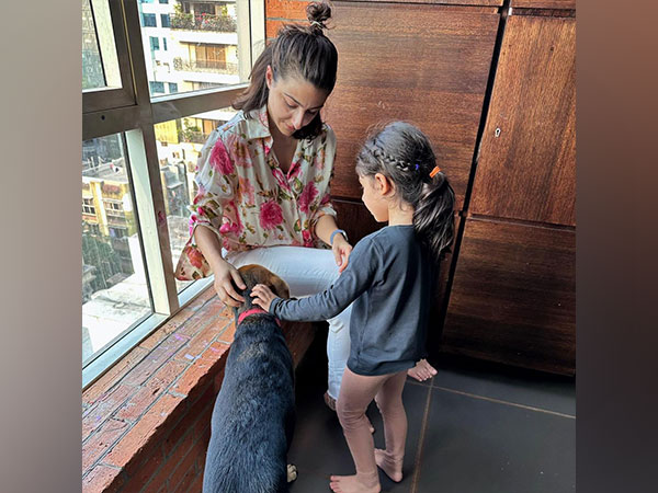 Soha Ali Khan with daughter Inaaya (Image source: Instagram)