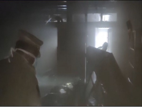 Fire breaks out in private hospital in Telangana's Warangal(Photo/ANI)