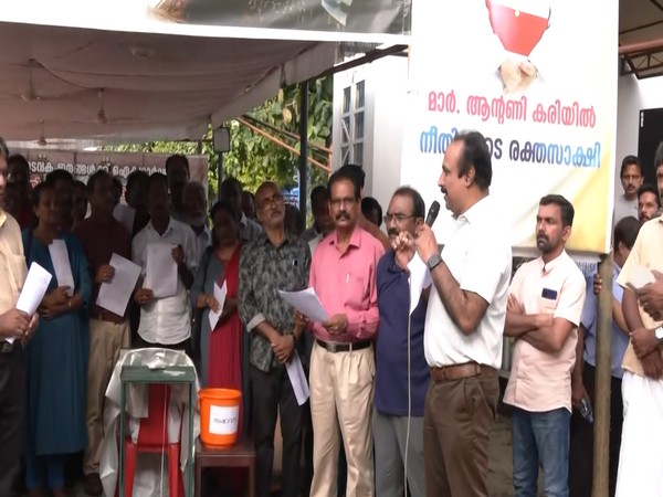 St. Marys Basilica believers protest in Kochi. (Photo/ANI)
