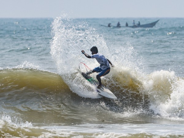 Indian surfer Sivaraj Babu at the Tamil Nadu International Surf Open QS 3000 (Image: SFI)
