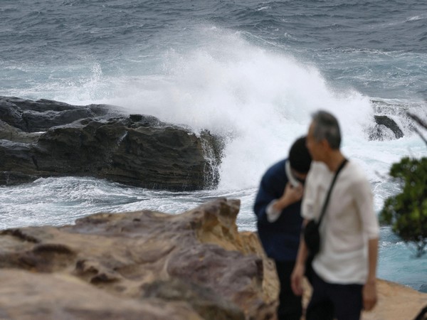 Central Japan braces for Typhoon Lan arrival with air, rail cancellations (Photo Credits: Reuters)
