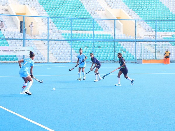 SAI Shakti in action against Sports Authority of Gujarat Academy during Khelo India, Khelo India Junior Women’s Hockey League (Image: HI)