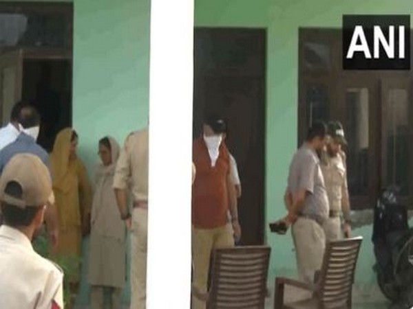 NIA conducting raids in Bathindi area of Jammu and Kashmir (Photo/ANI)