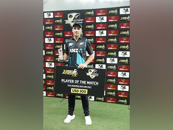 Tim Southee with his 'Player of the Match' award. (Photo- NZC Twitter)