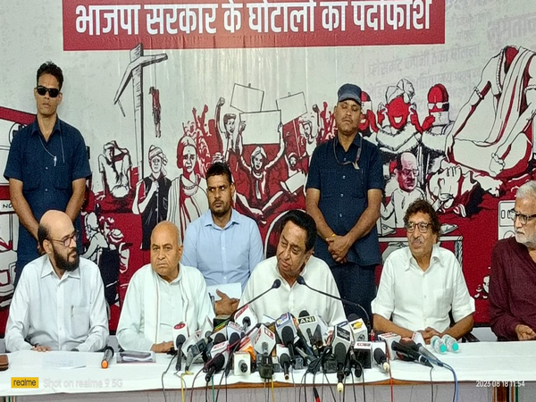 Former MP CM Kamal Nath addressing the press conference (Photo/ANI)