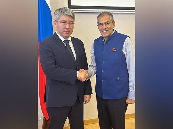 Indian Ambassador to Russia Pavan Kapoor with head of Buryatia Aleksey Tsedenov in Ulan Ude (Photo Credits: Twitter/@AmbKapoor)