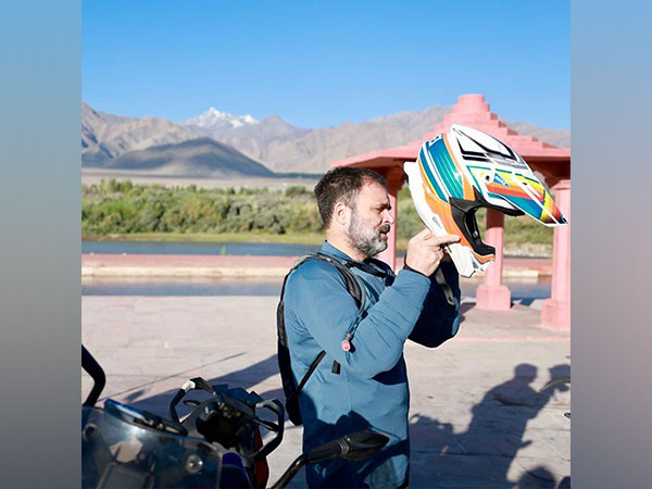 Rahul Gandhi rides bike to Ladakh's Pangong Lake (Photo/Instagram: Rahul Gandhi)