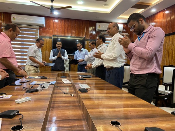 MoU signed between NHAI and Assam Forest Department (Photo/ANI)