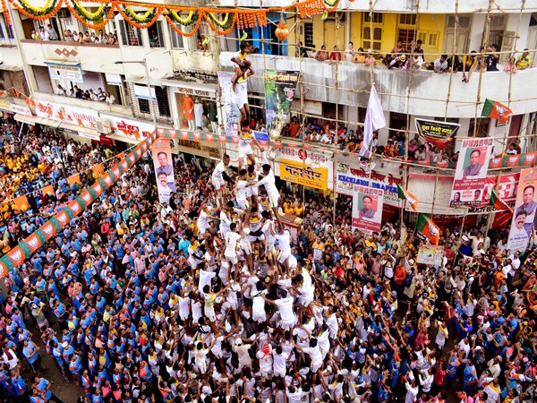 Devotees attempting to form a human pyramid to break the Dahi Handi (File Photo/ANI)
