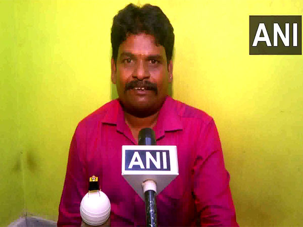 Coimbatore-based miniature artist Mariappan (Photo/ANI)