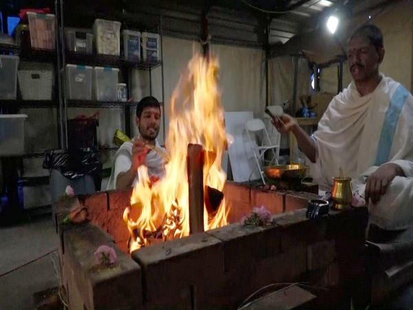 Havan being performed at a temple in Virginia (Photo/ANI)