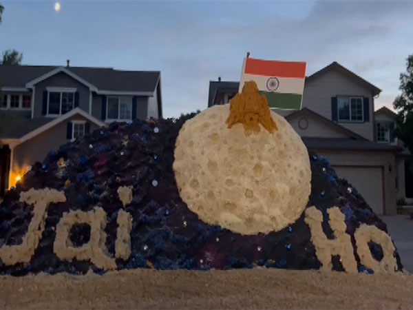 The sand art created by Padma Shri Sudarshan Pattnaik in Colorado, US (Photo/ANI)
