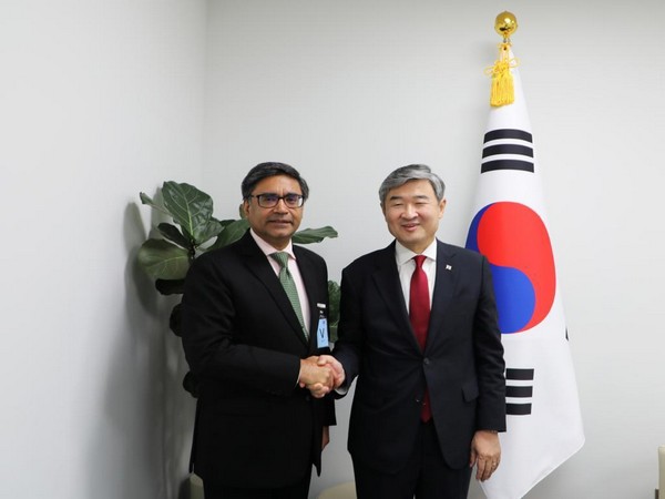 Vikram Misri, Deputy National Security Adviser with his S Korean counterpart, Kim Tae-hyo (Photo/ANI)