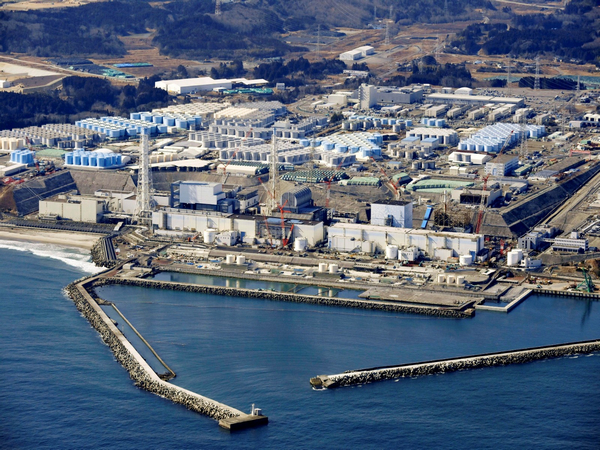 An aerial view shows storage tanks for treated water at the tsunami-crippled Fukushima Daiichi nuclear power plant. (File Photo/Reuters)