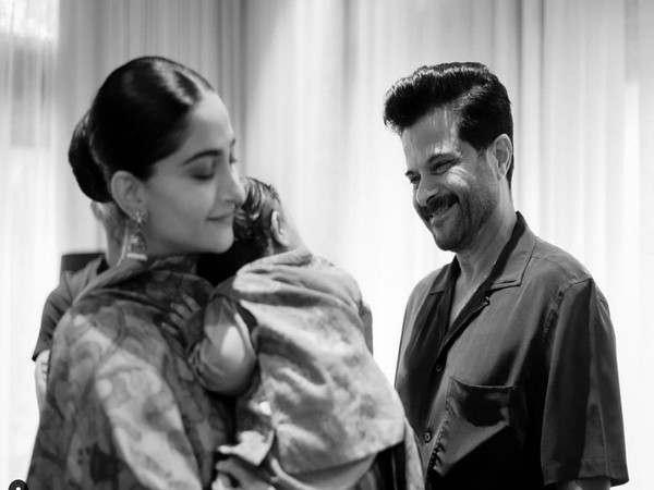 Sonam Kapoor, Vayu, Anil Kapoor (Image source: Instagram)