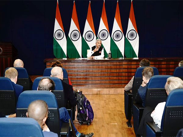 EAM Jaishankar with Munich Young Leaders (Photo: X @DrSJaishankar)