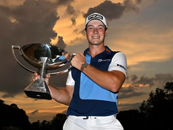 Viktor Hovland lifting FedEx Cup (Image: PGA)