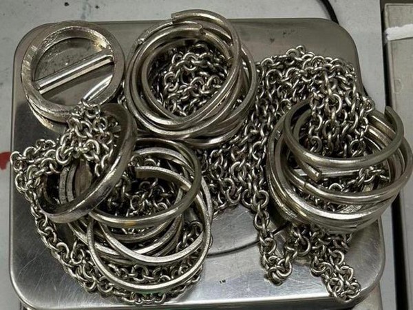 silver coated gold jewellery worth 2.06 crore seized at IGIA in Delhi (Image/ANI)