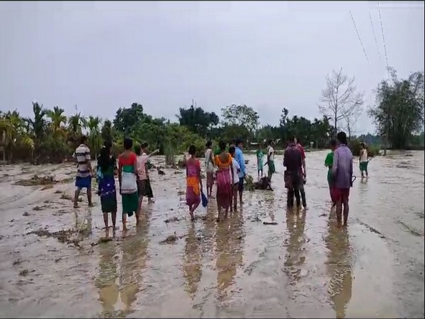 Assam flood situation deteriorates as 1.91 lakh people in  17 districts affected (Photo/ANI)