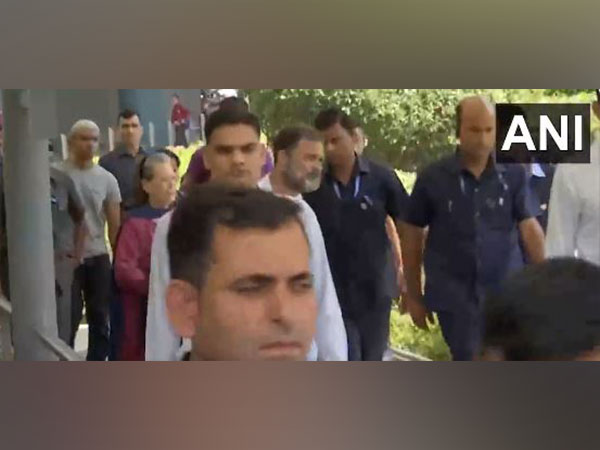 Congress Parliamentary Party chairperson Sonia Gandhi and Congress MP Rahul Gandhi (Photo/ANI)