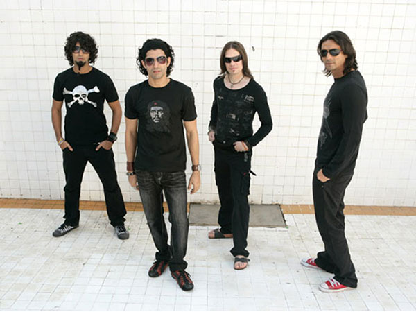 Rock On!! (Image source: Twitter)