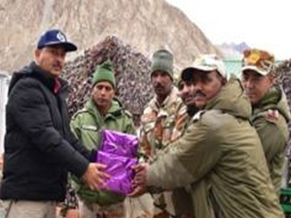 Head of Police Jamwal visits Border areas in Eastern Ladakh (Photo/ANI)