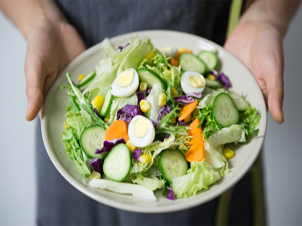 Sanitized ready-to-eat salad may contain disease-causing bacteria: Research Representative Image