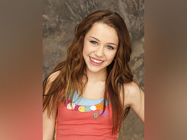 Miley Cyrus (Image source: Twitter)