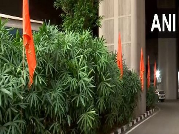 Uddhav Thackeray faction puts up Saffron flags outside Mumbai airport (Photo/ANI)