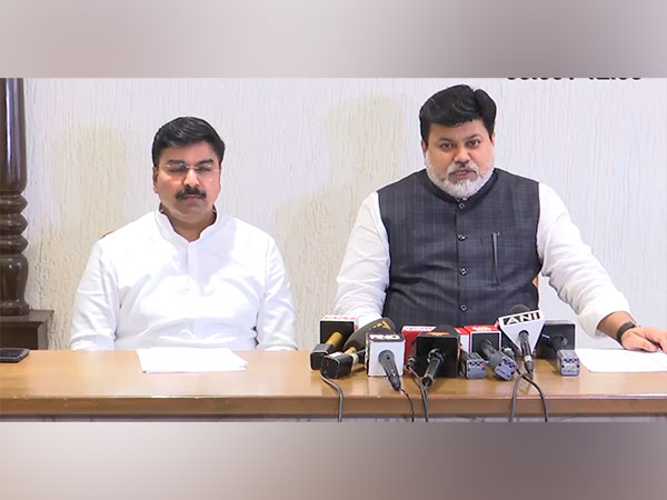 MP Rahul Shewale (left) and Cabinet Minister Uday Samant (right) in a Press Conference in Mumbai (Photo/ANI)