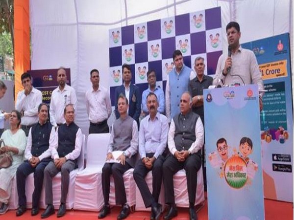 Deputy CM of Haryana, Dushyant Chautala, participates in the Mera Bill Mera Adhikaar campaign (Photo/PIB)