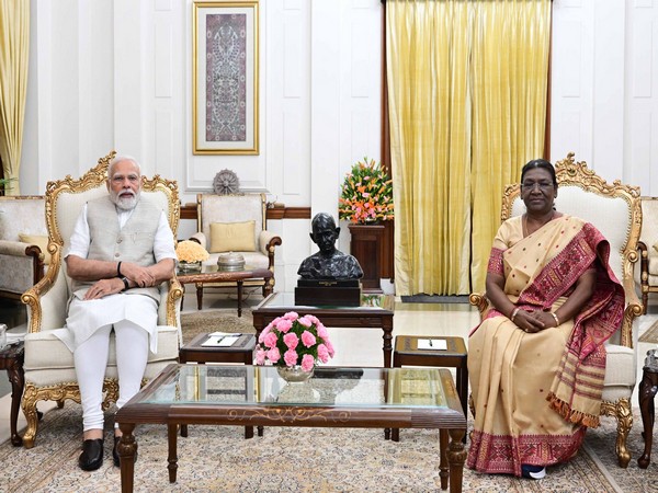 Prime Minister Narendra Modi called on President Droupadi Murmu (Photo/ANI)