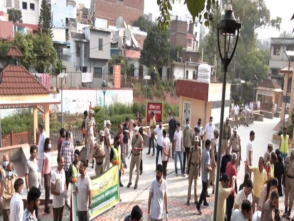Udhampur administration conducts massive cleanliness drive (Photo/ANI)