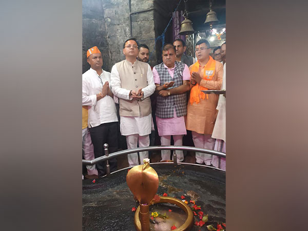 Uttarakhand CM Dhami inside Bagnath temple (Photo/ANI)