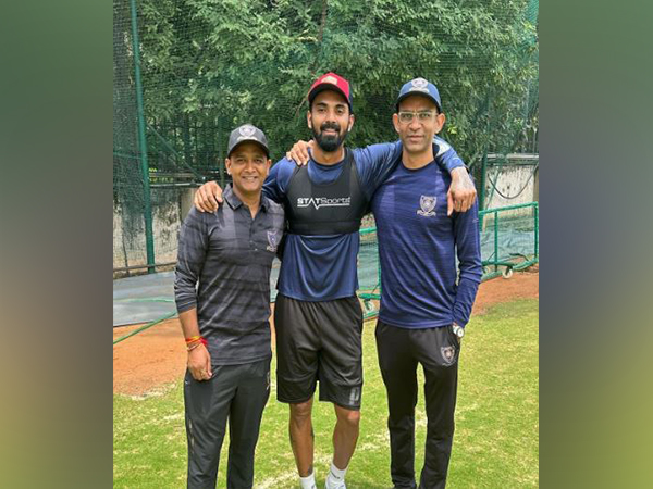 KL Rahul (center) (Image: Twitter/ KL Rahul) 