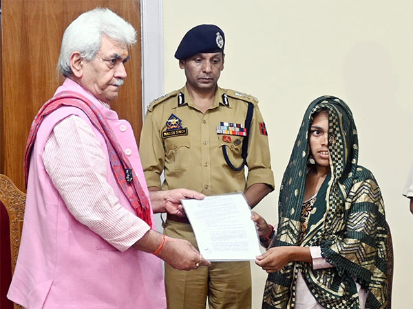 Lieutenant Governor Manoj Sinha handing over appointment letters (Photo/ANI)