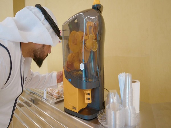 Dubai Municipality carries inspections at school canteens (Source: WAM)