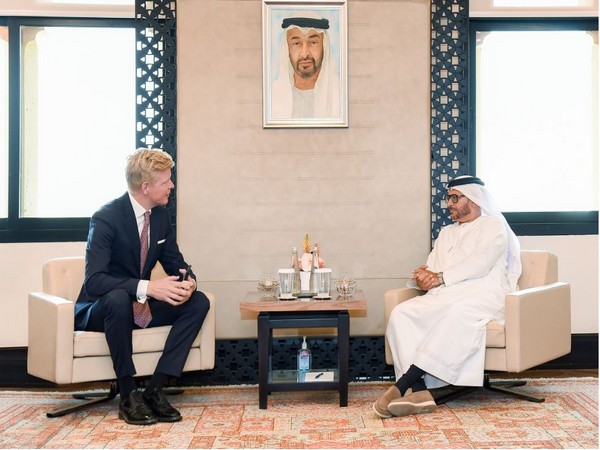 Anwar Gargash, Diplomatic Adviser to UAE President (Left) with UN Special Envoy to Yemen Hans Grundberg (Right) (Credit: WAM)
