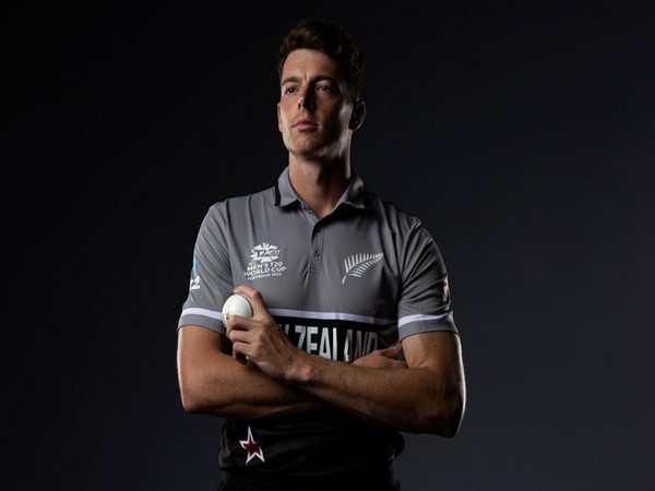 Mitchell Santner. (Photo- Worcestershire CCC)