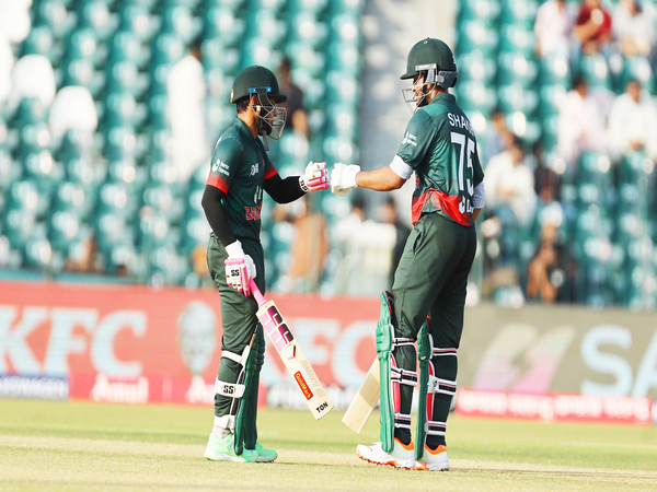 Mushfiqur Rahim and Shakib Al Hasan (Photo: Twitter/Bangladesh Cricket)