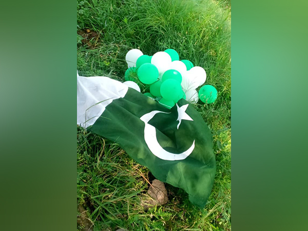 Pakistani flag tied with dozens of balloons found in JK's Udhampur (Photo/ANI)