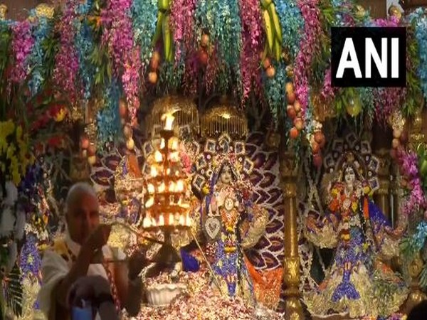 Midnight aarti at Delhi's ISKCON temple (Photo/ANI)