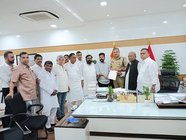 Telangana Congress delegation meets DGP Anjani Kumar (Photo/X@revanth_anumula)