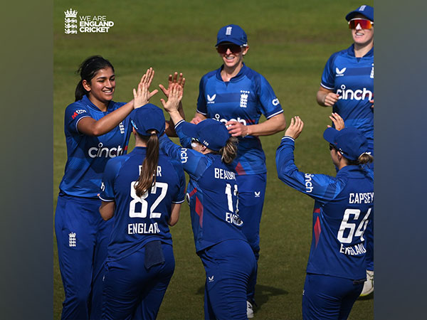 Team England (Photo: England Cricket/ Twitter)