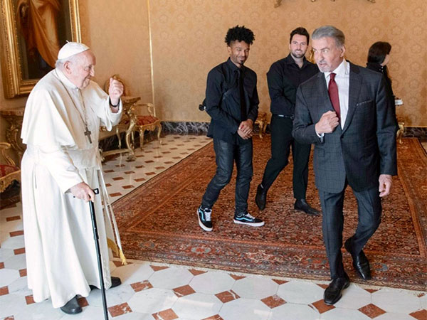 Sylvester Stallone and Pope Francis (Image source: Twitter)