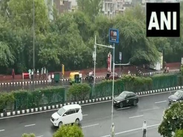 United Kingdom Prime Minister Rishi Sunak leaves from Delhi's Akshardham temple after offering prayers. (Photo/ANI)