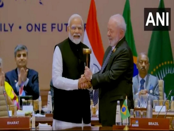 PM Narendra Modi hands over the gavel of G20 Presidency to President of Brazil Lula da Silva (Photo/ANI)